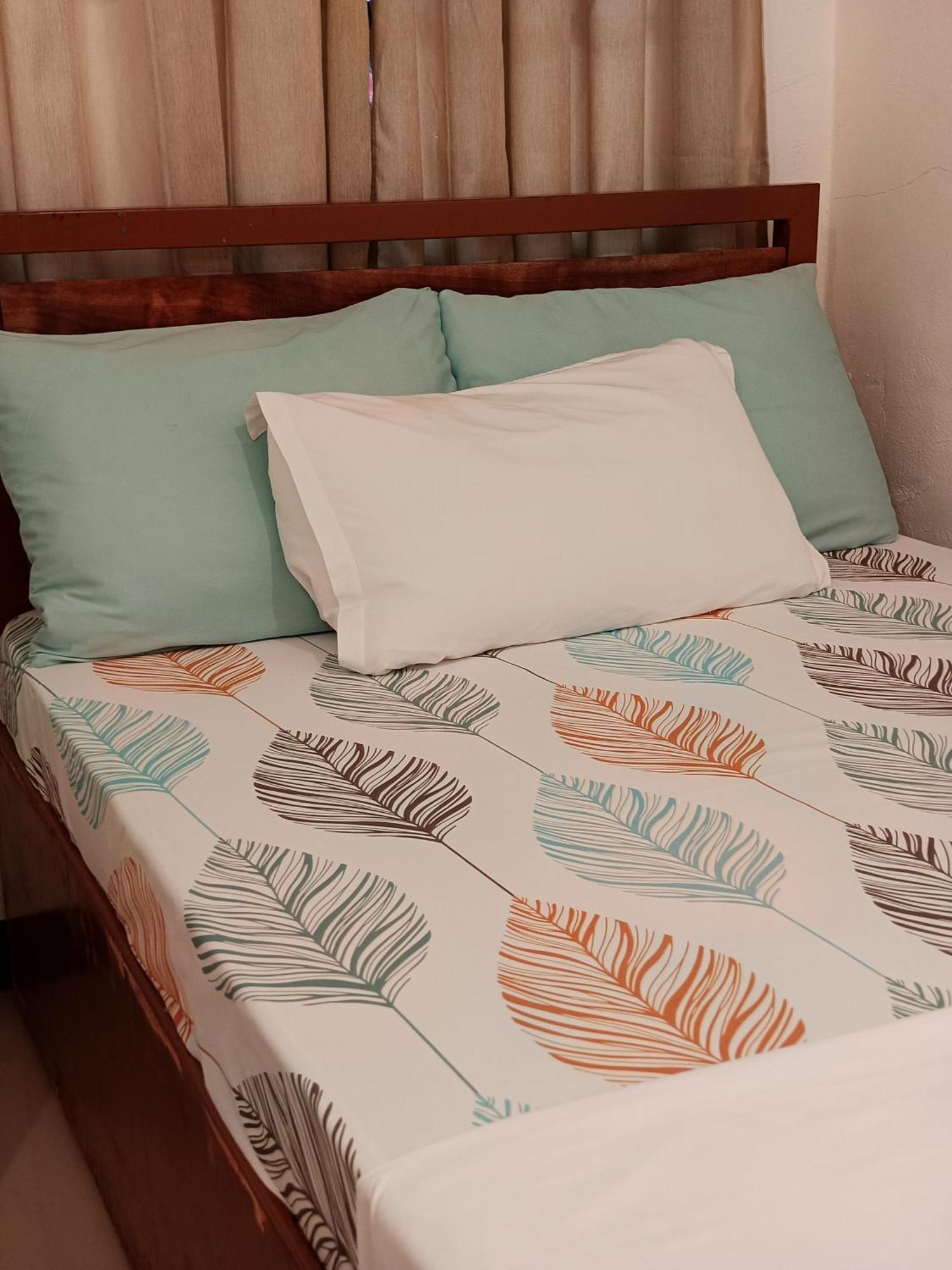 Elisha'S Guest House Coron Extérieur photo