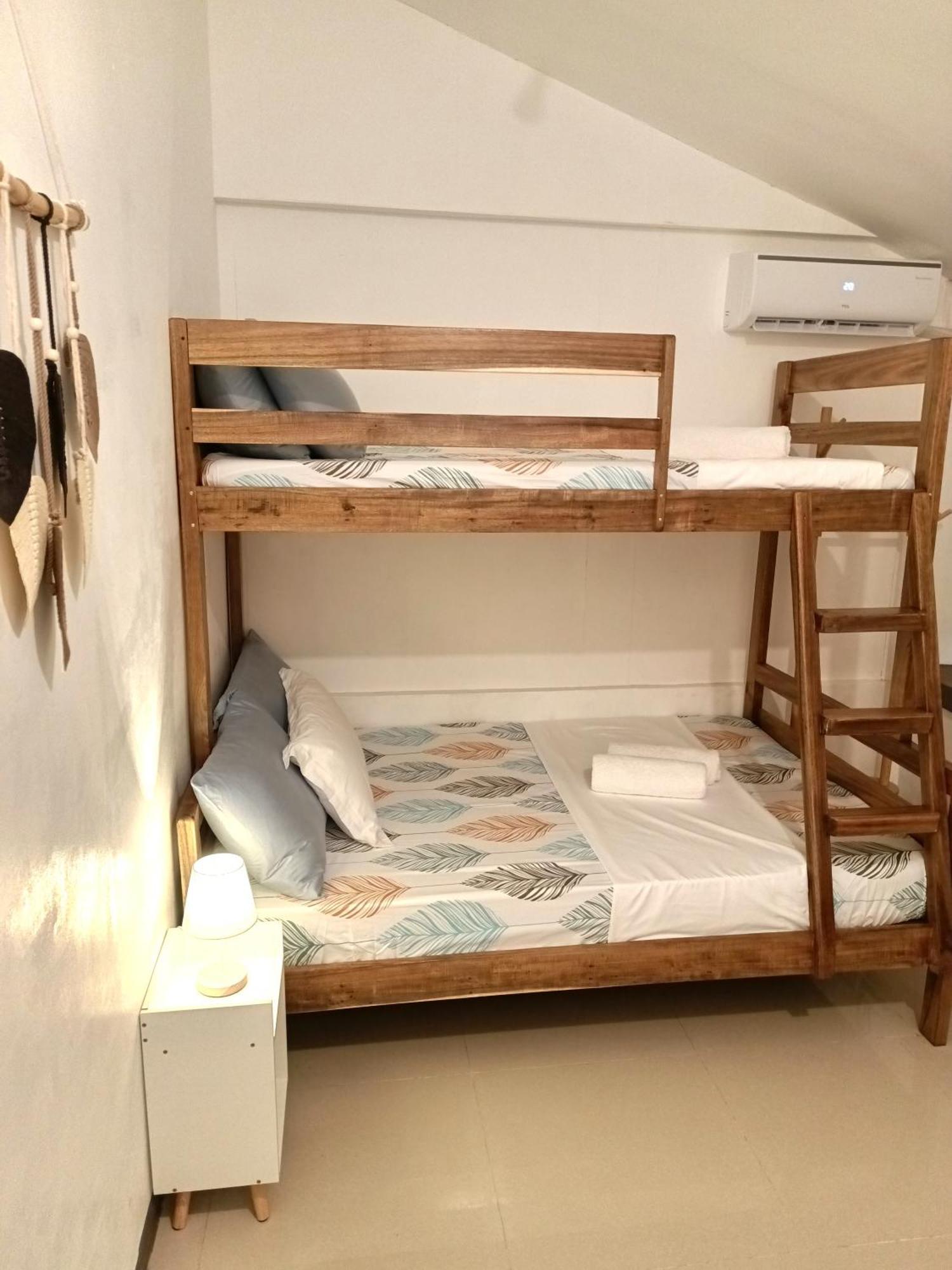 Elisha'S Guest House Coron Extérieur photo